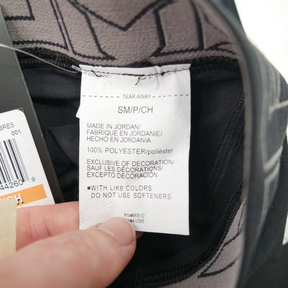 Under Armour Project Rock 3/4 Compression Leggings - Picture 9 of 9